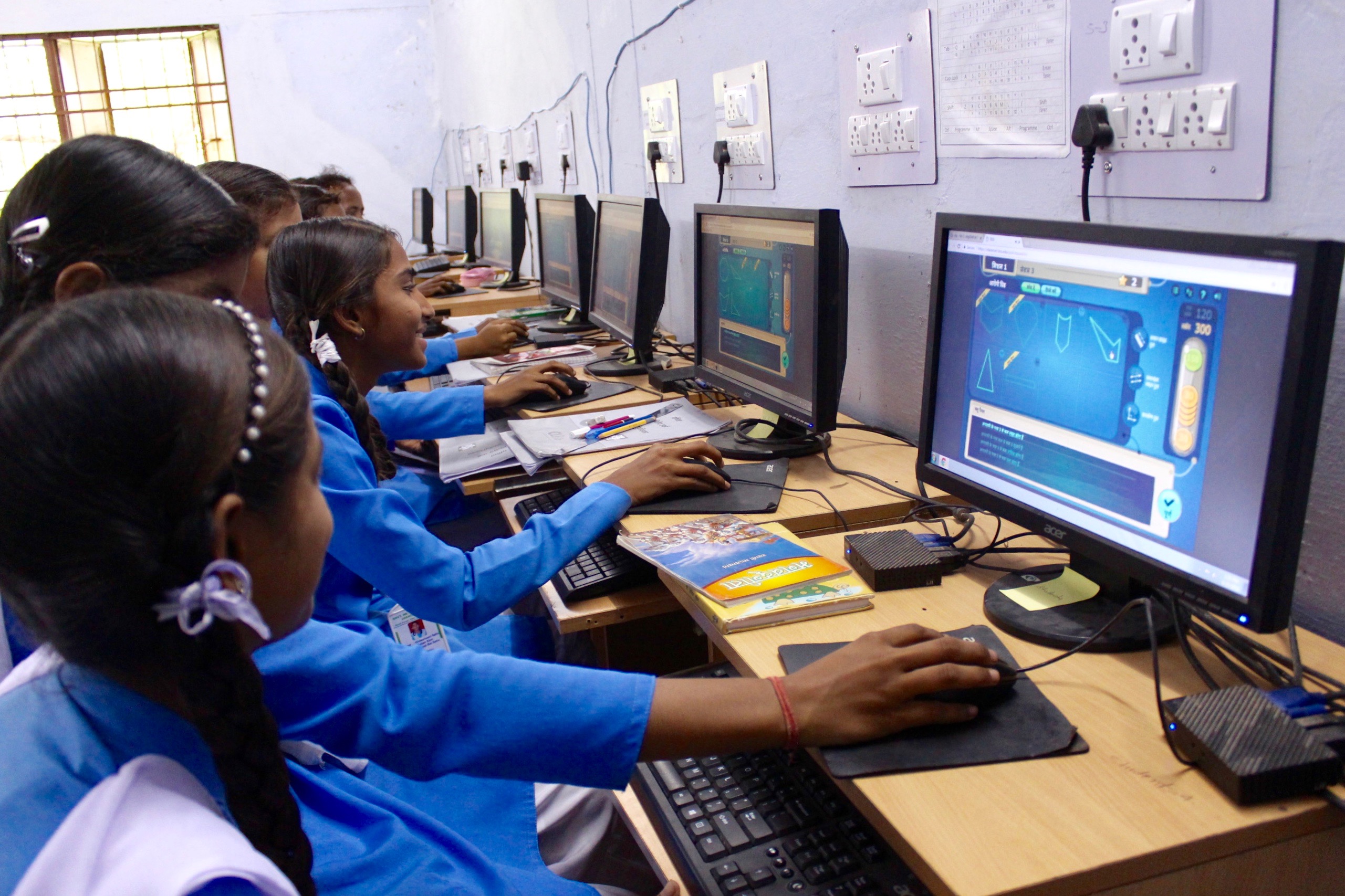 Students-working-of-Police-Squad-game-GHSS-Sirri-Chhattisgarh